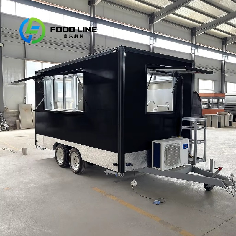Food Truck With Snacks - Özelleştirilmiş Mobil Mutfak Açık Hava Kare